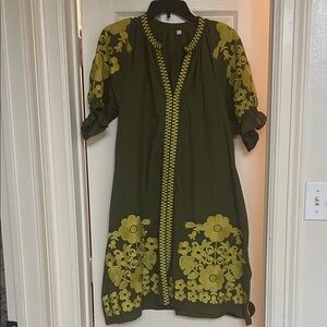 Julia Amory Coatue dress size small
